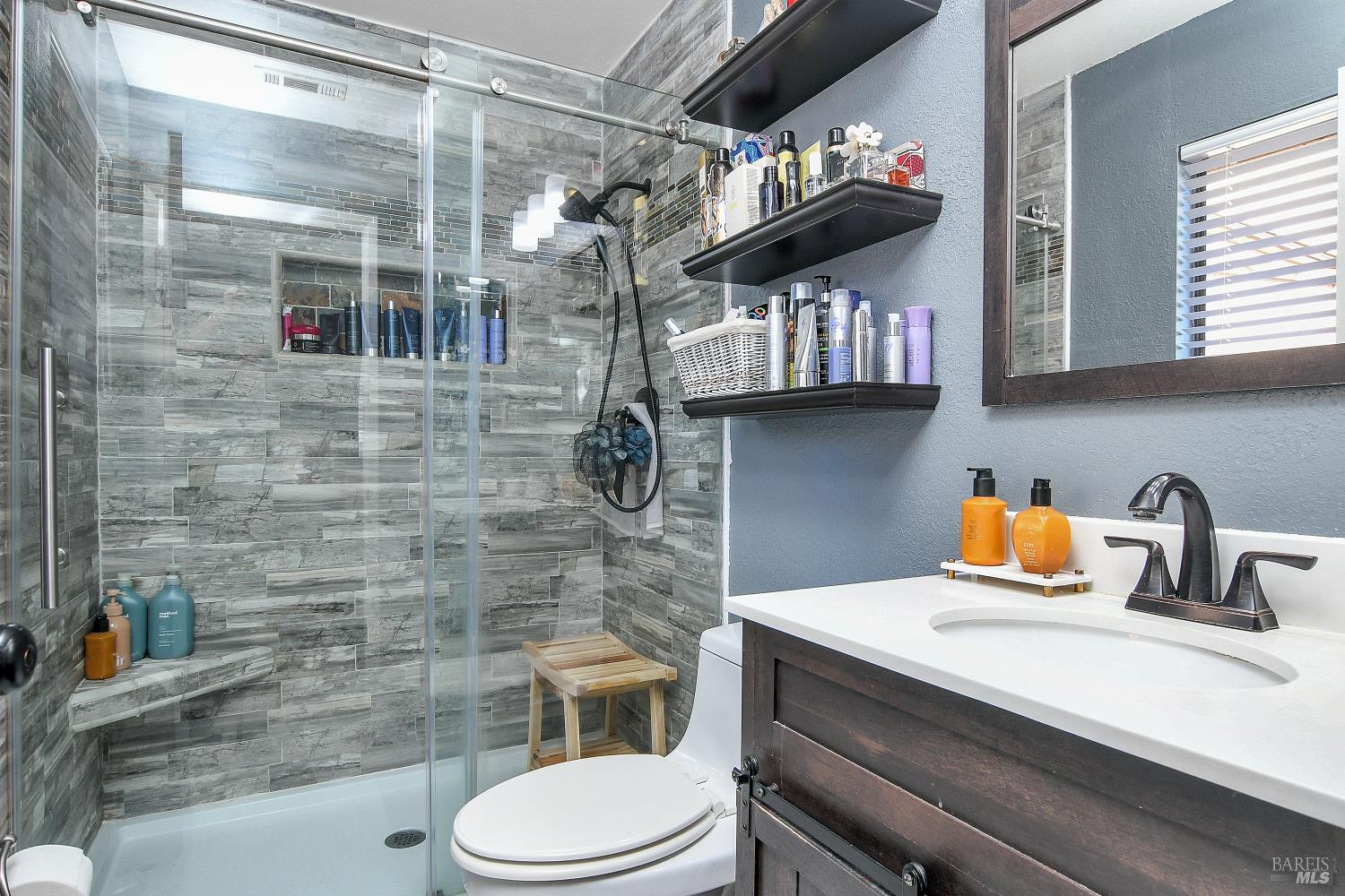 Detail Gallery Image 11 of 20 For 2705 Asilomar Dr, Antioch,  CA 94531 - 3 Beds | 2 Baths