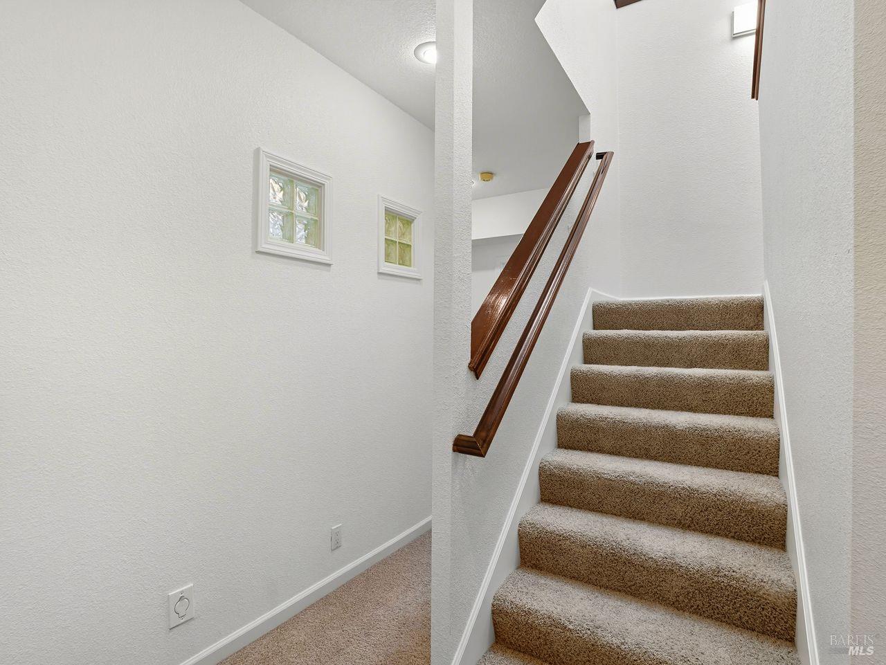 Detail Gallery Image 23 of 46 For 2131 Stonefield Ln, Santa Rosa,  CA 95403 - 2 Beds | 2/1 Baths