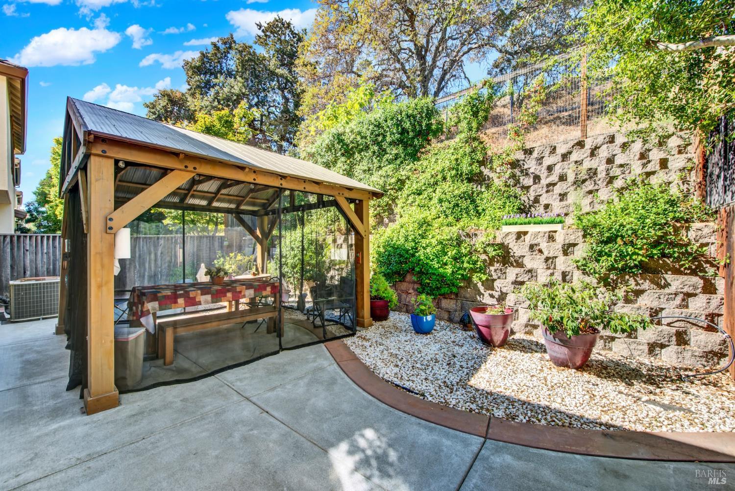 Detail Gallery Image 42 of 51 For 571 Citrine Cir, Fairfield,  CA 94534 - 3 Beds | 2/1 Baths