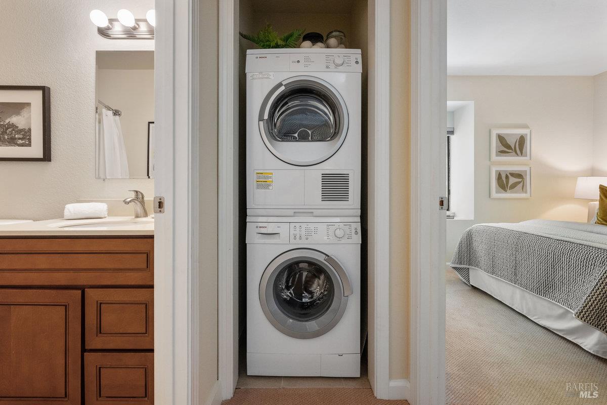 Detail Gallery Image 16 of 28 For 32 Picadilly Ct, San Rafael,  CA 94903 - 2 Beds | 2 Baths