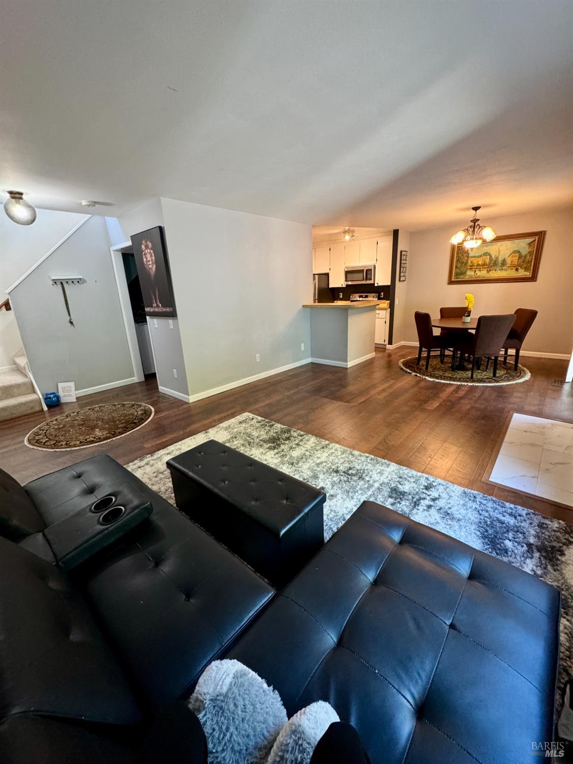 Detail Gallery Image 14 of 65 For 58 Scottsdale Way, Novato,  CA 94945 - 2 Beds | 1/1 Baths