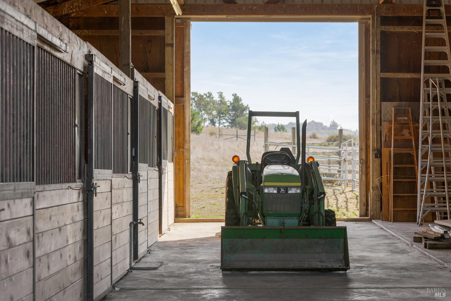 Detail Gallery Image 52 of 61 For 13881 Bodega Hwy, Sebastopol,  CA 95472 - 3 Beds | 3 Baths