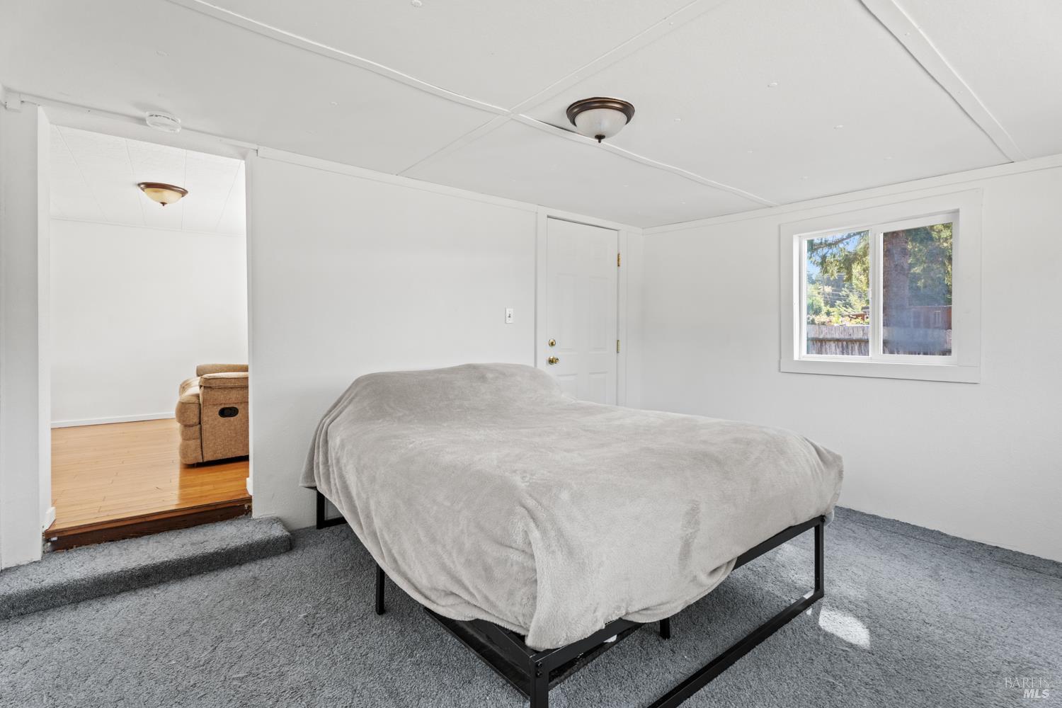 Detail Gallery Image 7 of 25 For 16700 Mitchell Creek Dr, Fort Bragg,  CA 95437 - 2 Beds | 1 Baths