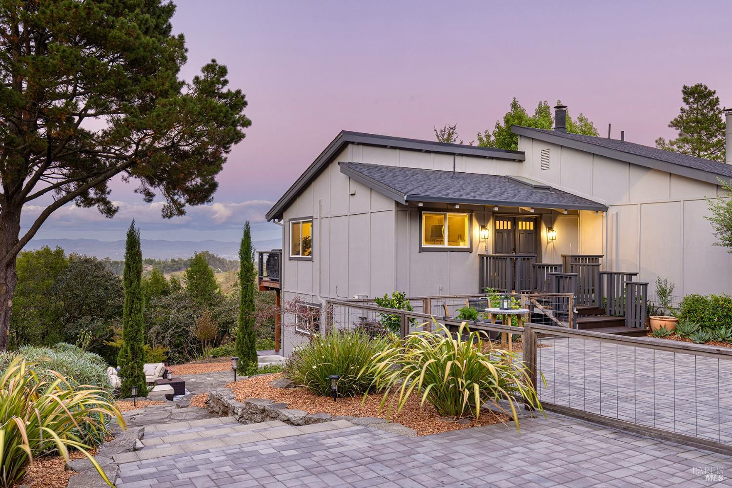 Detail Gallery Image 2 of 66 For 3370 Pharoahs Ln, Sebastopol,  CA 95472 - 2 Beds | 3 Baths