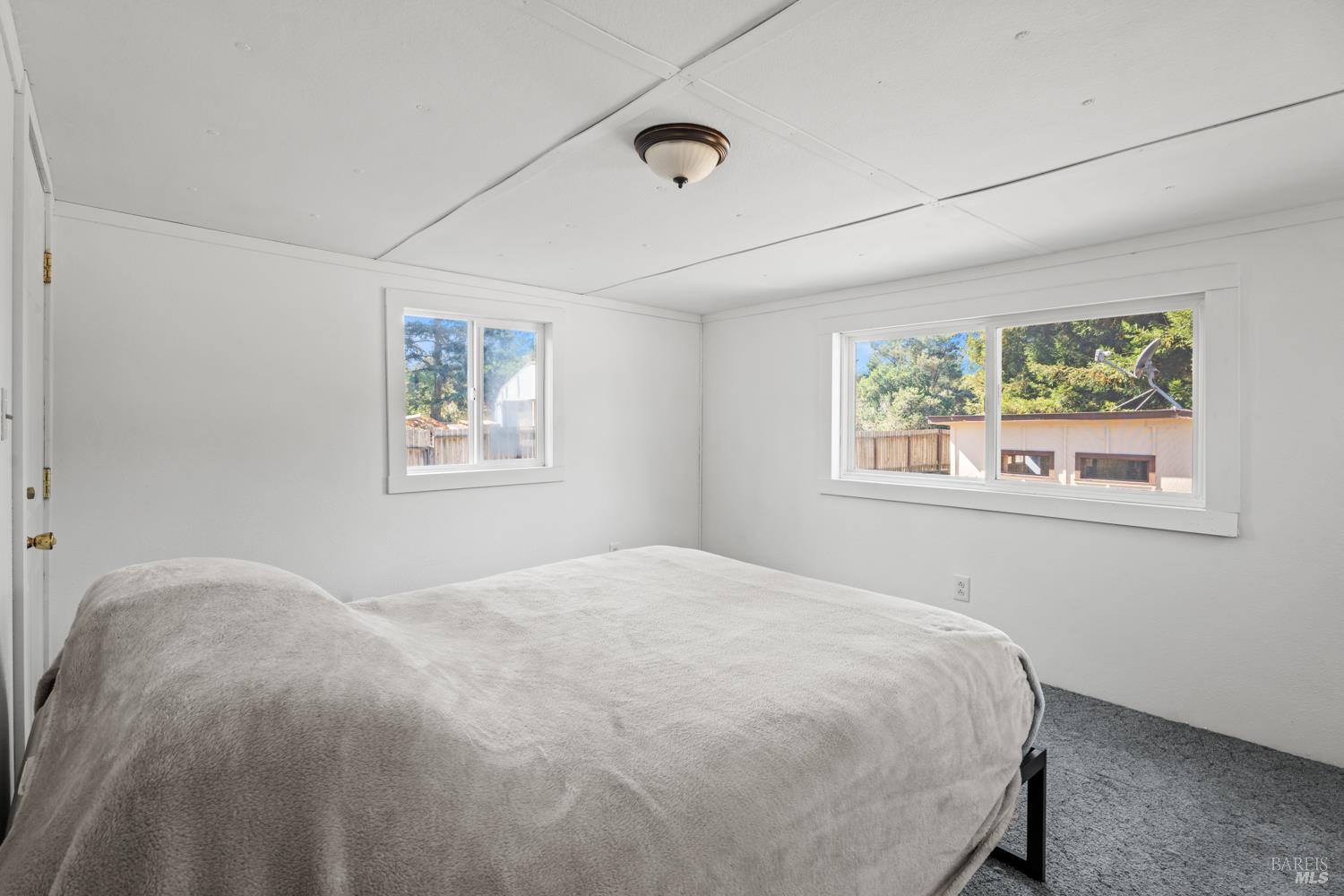 Detail Gallery Image 6 of 25 For 16700 Mitchell Creek Dr, Fort Bragg,  CA 95437 - 2 Beds | 1 Baths