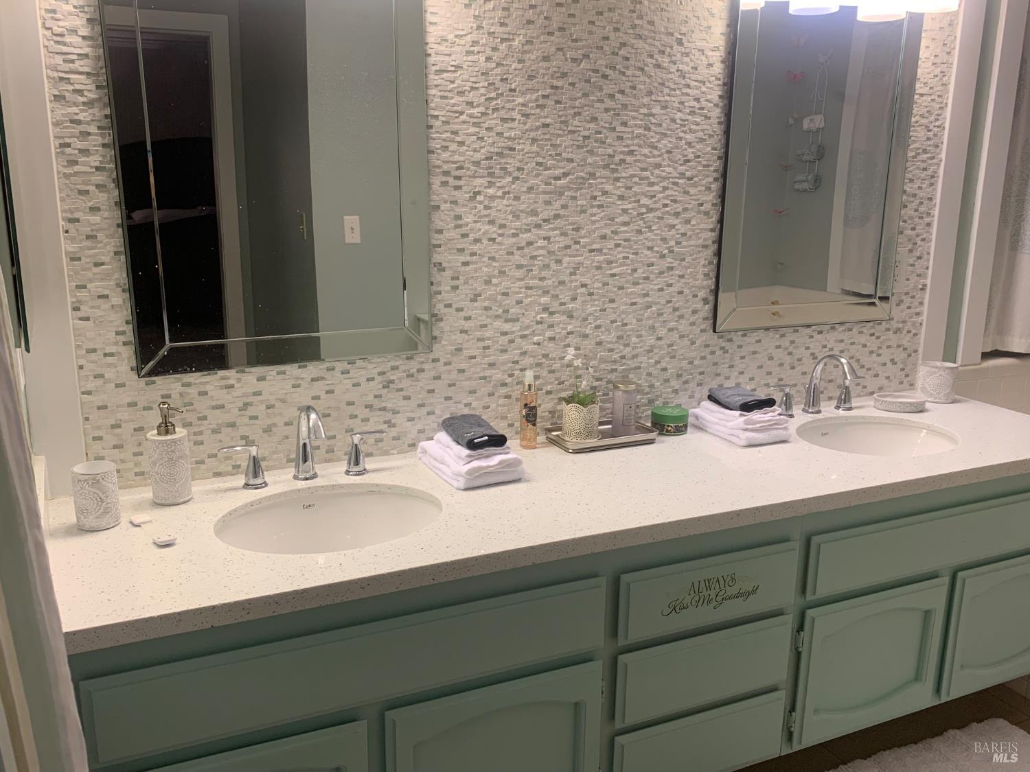 Detail Gallery Image 18 of 22 For 240 Newbury Way, American Canyon,  CA 94503 - 4 Beds | 3 Baths