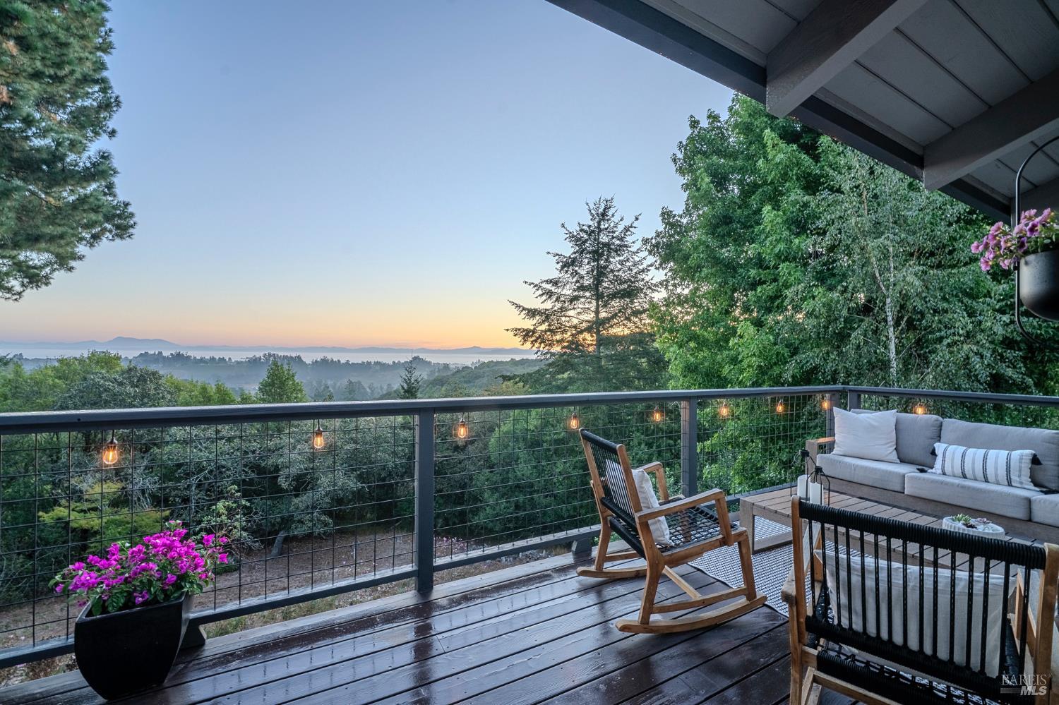 Detail Gallery Image 62 of 66 For 3370 Pharoahs Ln, Sebastopol,  CA 95472 - 2 Beds | 3 Baths