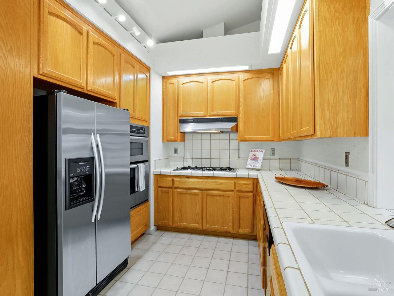 Detail Gallery Image 13 of 46 For 2131 Stonefield Ln, Santa Rosa,  CA 95403 - 2 Beds | 2/1 Baths