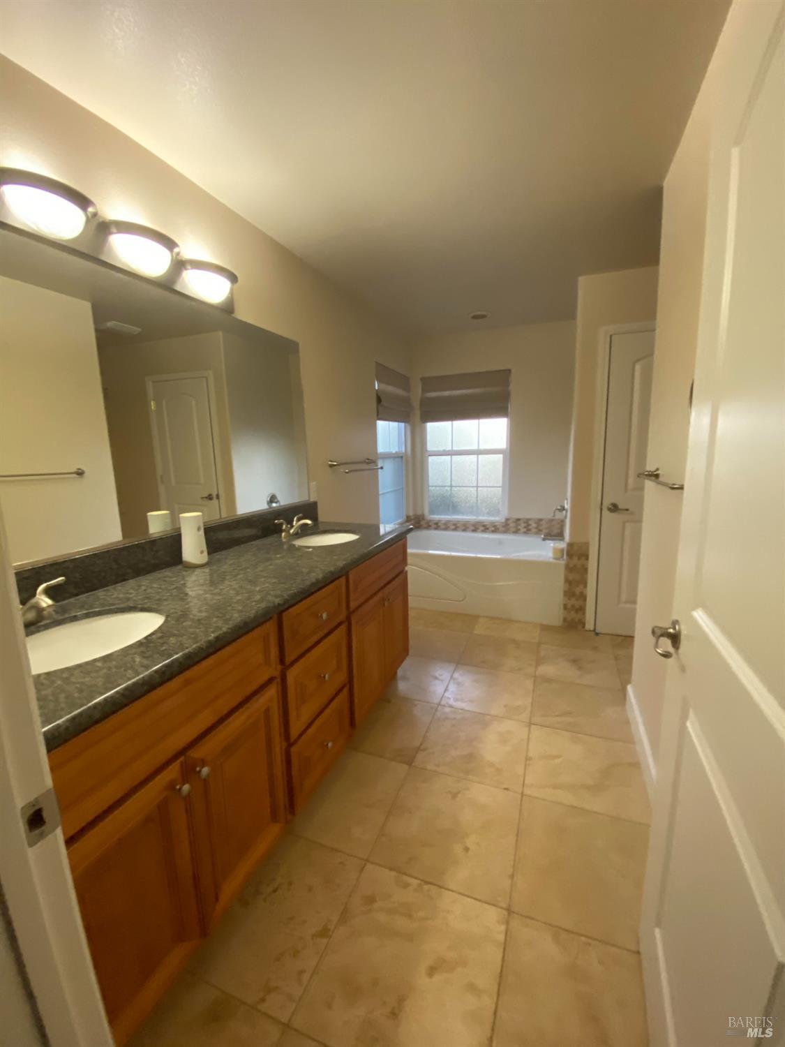 Detail Gallery Image 11 of 19 For 10178 El Dorado Way, Kelseyville,  CA 95451 - 3 Beds | 2 Baths