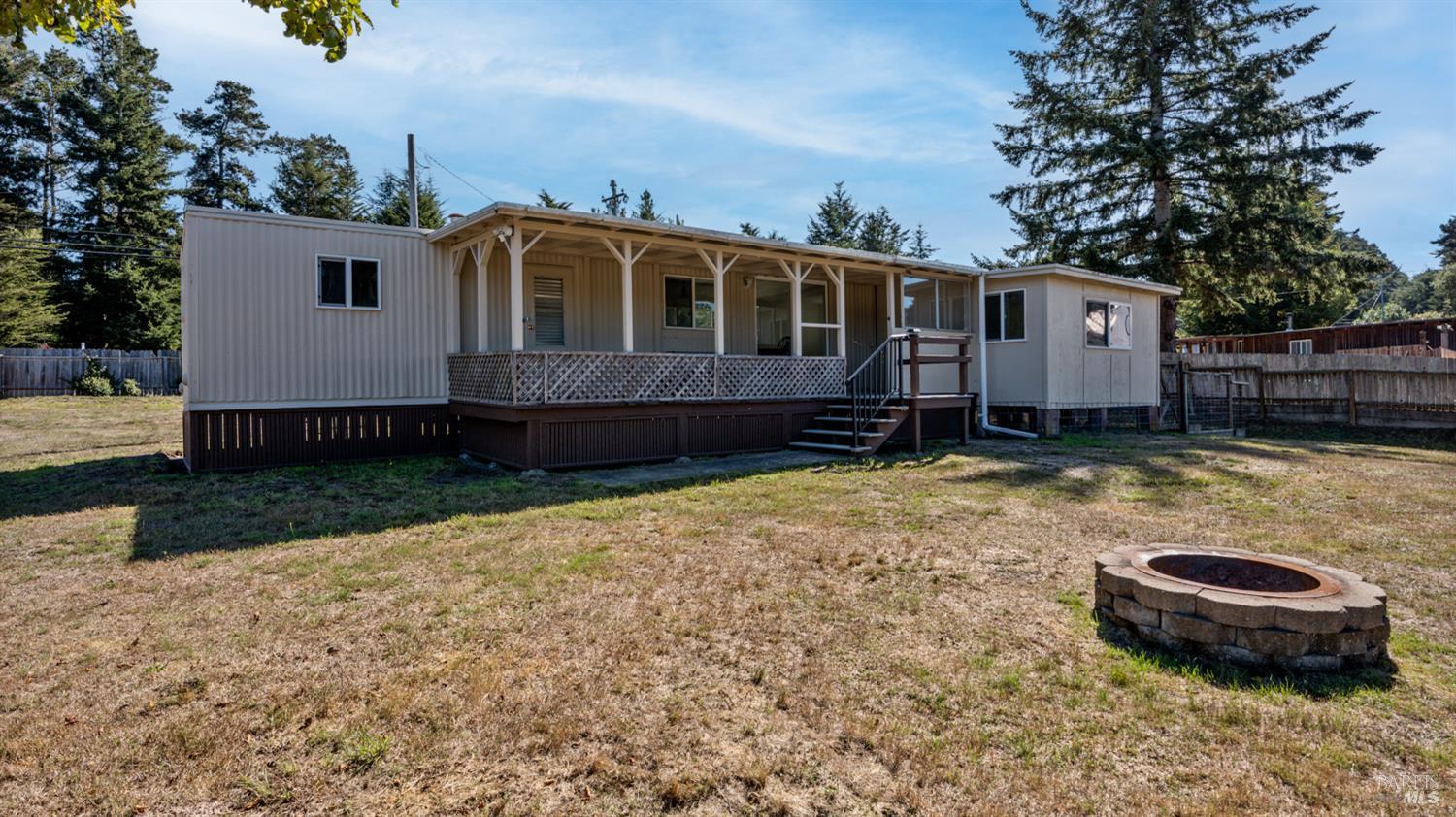 Detail Gallery Image 12 of 25 For 16700 Mitchell Creek Dr, Fort Bragg,  CA 95437 - 2 Beds | 1 Baths