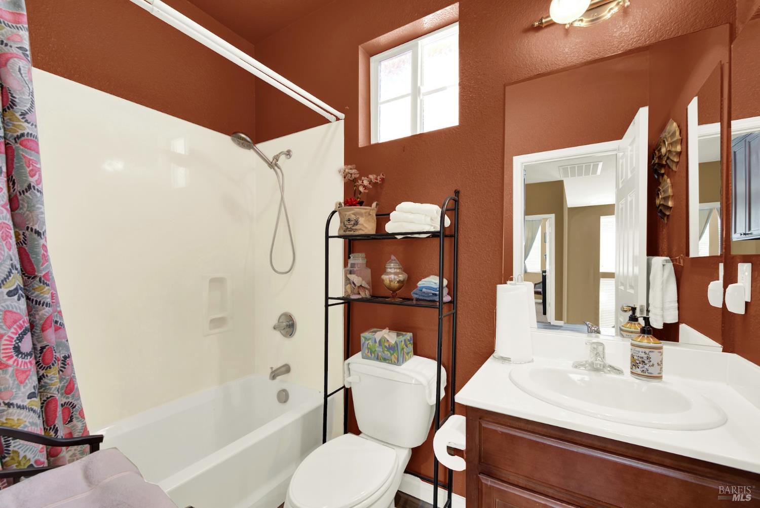 Detail Gallery Image 35 of 51 For 571 Citrine Cir, Fairfield,  CA 94534 - 3 Beds | 2/1 Baths