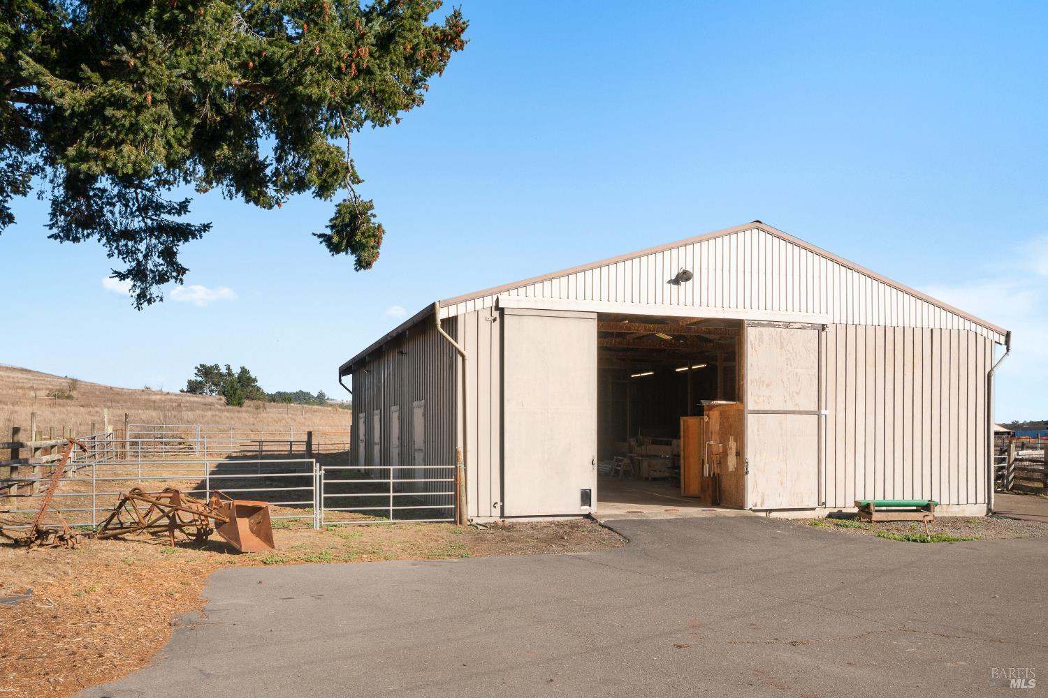 Detail Gallery Image 50 of 61 For 13881 Bodega Hwy, Sebastopol,  CA 95472 - 3 Beds | 3 Baths