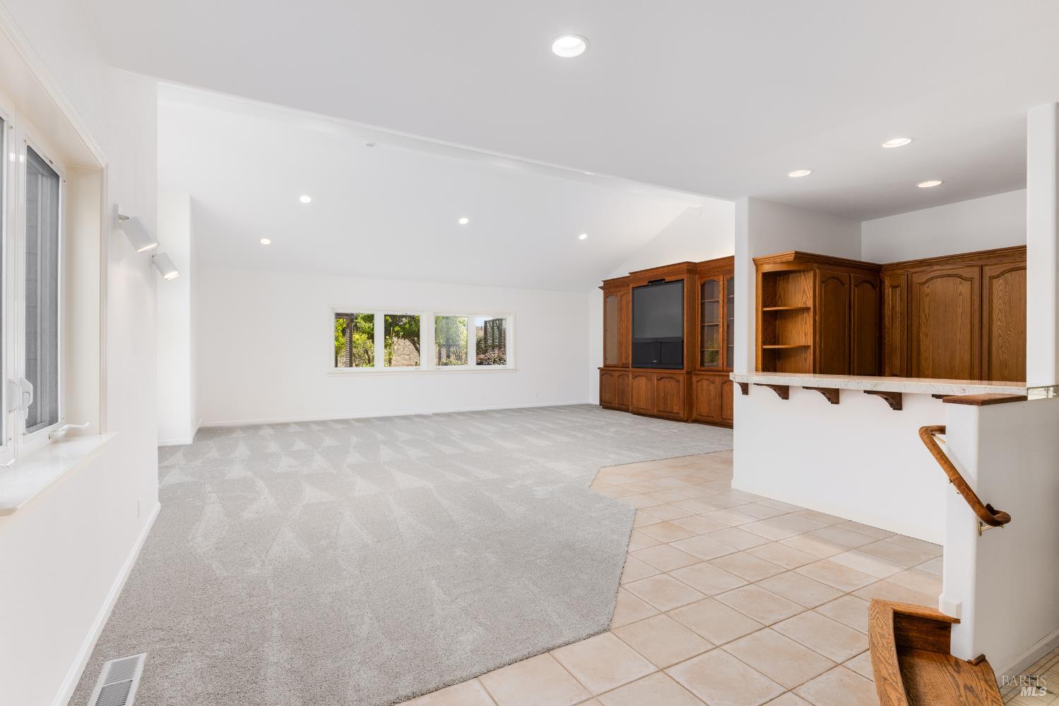 Detail Gallery Image 12 of 61 For 13881 Bodega Hwy, Sebastopol,  CA 95472 - 3 Beds | 3 Baths