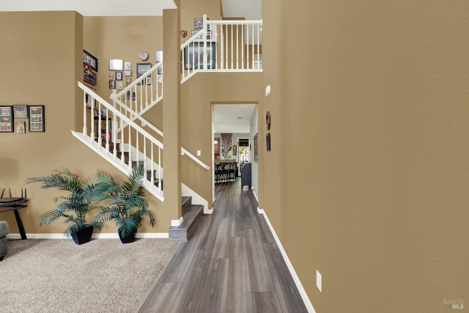 Detail Gallery Image 2 of 51 For 571 Citrine Cir, Fairfield,  CA 94534 - 3 Beds | 2/1 Baths