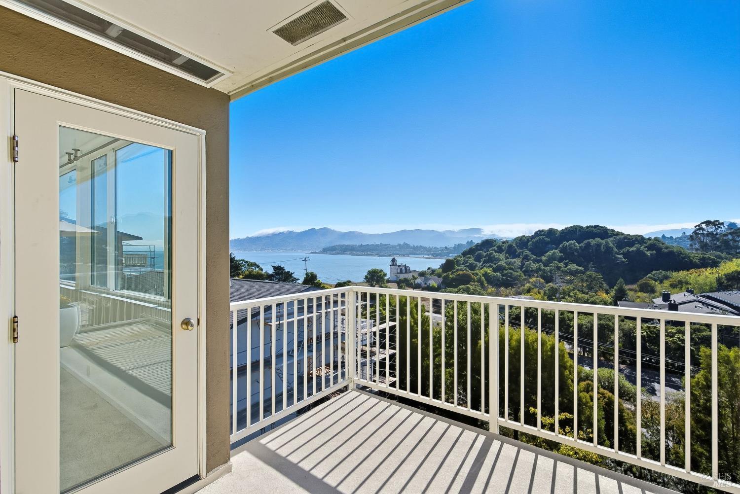 Detail Gallery Image 18 of 38 For 34 Andrew Dr #135,  Tiburon,  CA 94920 - 2 Beds | 1 Baths