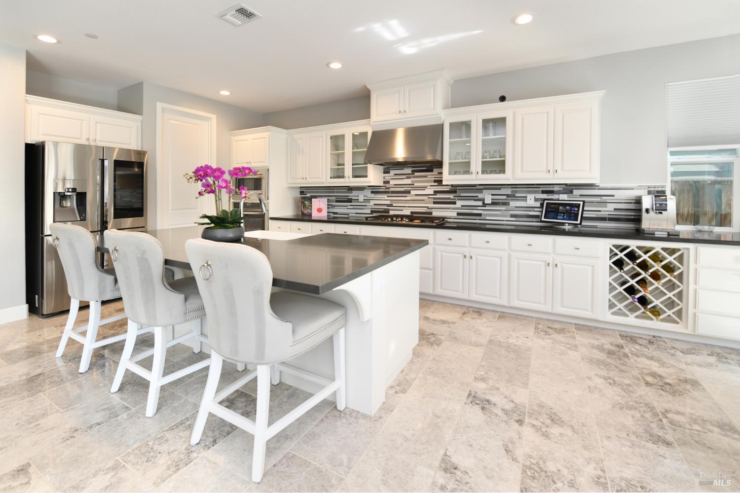 Detail Gallery Image 5 of 45 For 5305 Gather Way, Fairfield,  CA 94534 - 3 Beds | 2/1 Baths