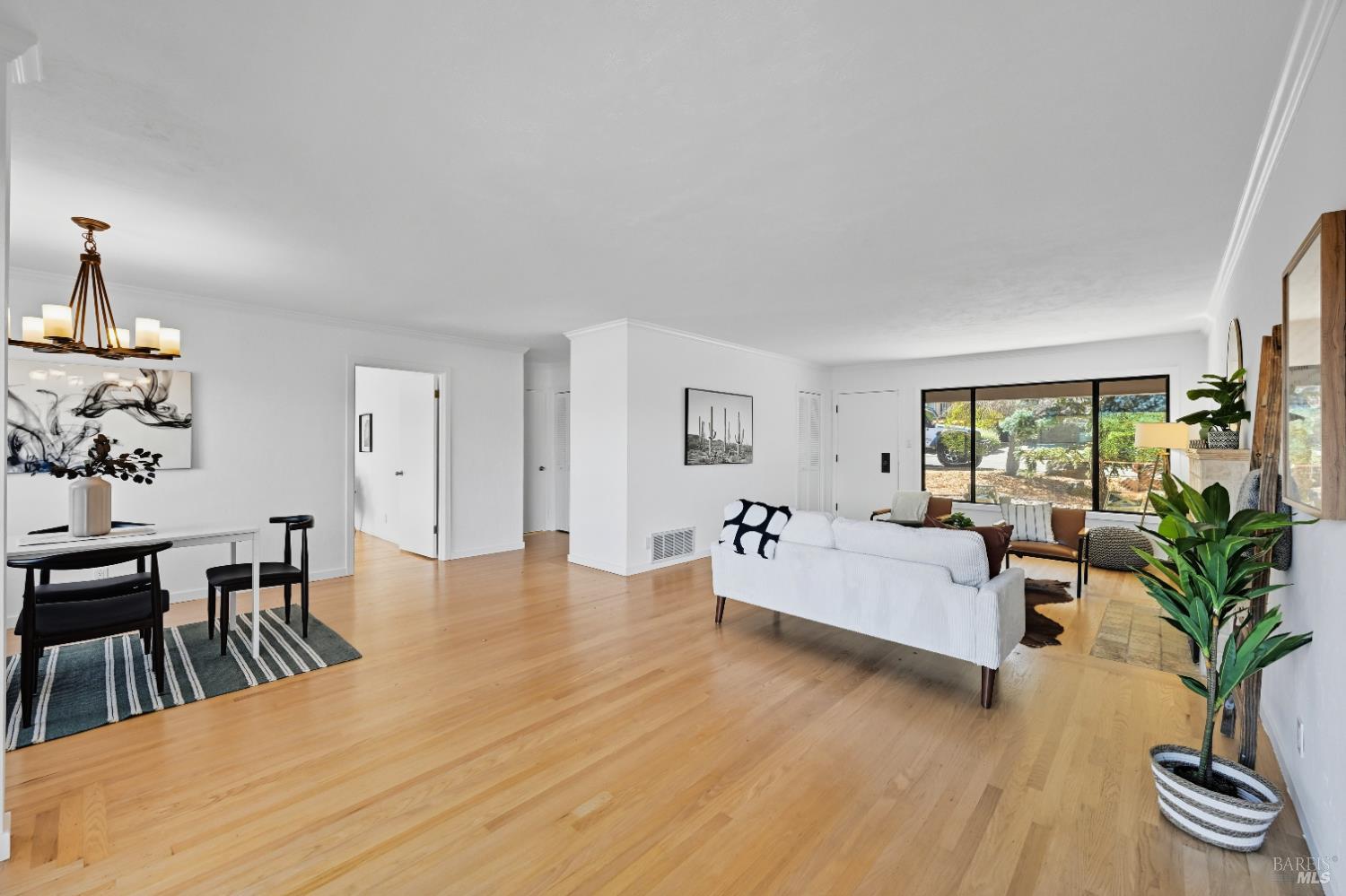 Detail Gallery Image 11 of 34 For 10 Hazel Ct, San Rafael,  CA 94901 - 3 Beds | 2 Baths