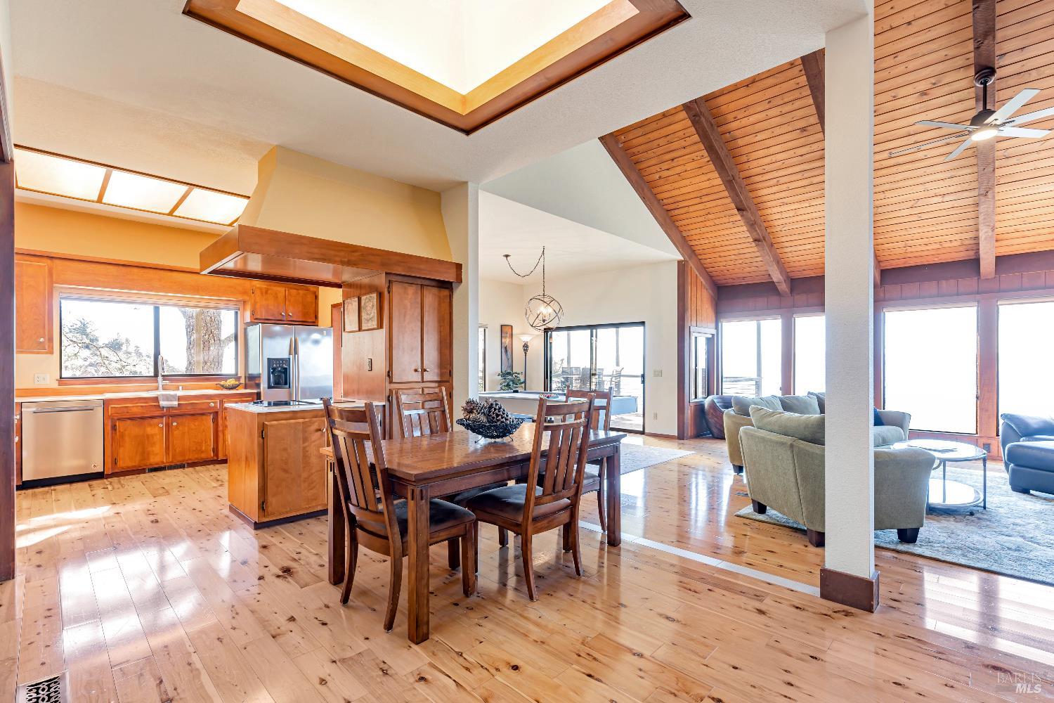 Detail Gallery Image 6 of 52 For 1180 Crestmont Dr, Angwin,  CA 94508 - 4 Beds | 3 Baths