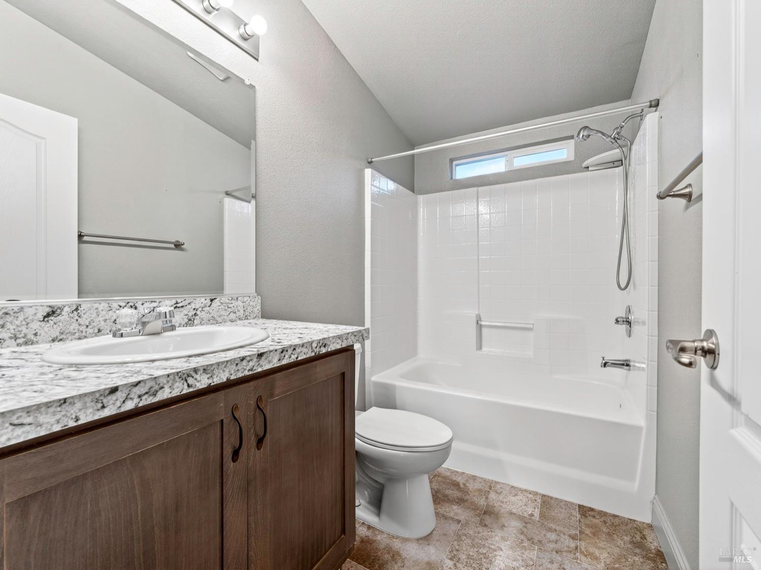Detail Gallery Image 20 of 49 For 1154 Adrienne Way, Santa Rosa,  CA 95401 - 3 Beds | 2 Baths