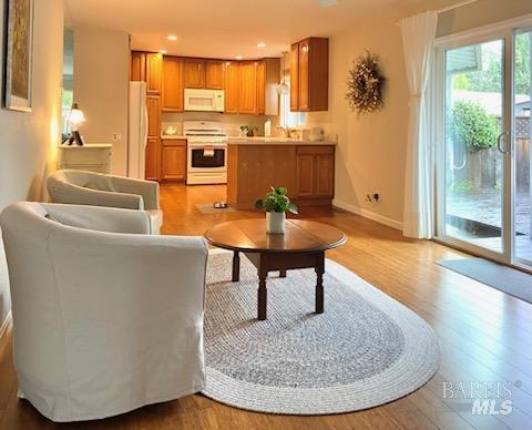 Detail Gallery Image 8 of 35 For 8 San Lucas Ct, Saint Helena,  CA 94574 - 2 Beds | 2 Baths