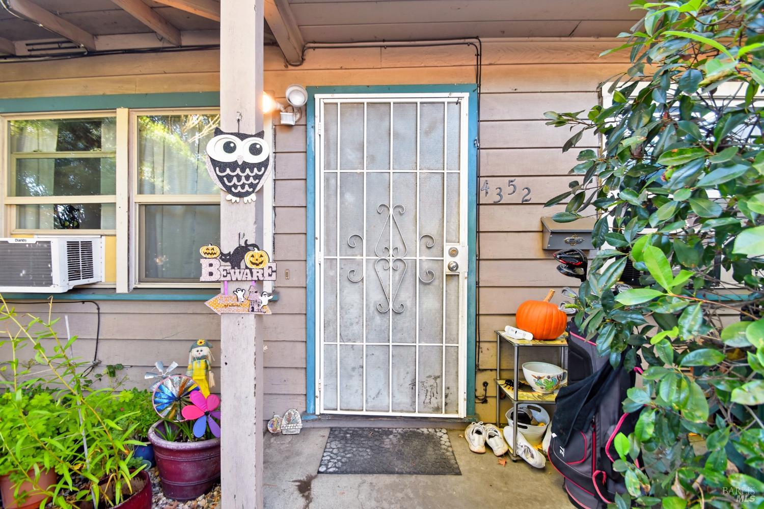 Detail Gallery Image 2 of 29 For 4350 Ne Montgomery Dr, Santa Rosa,  CA 95405 - – Beds | – Baths