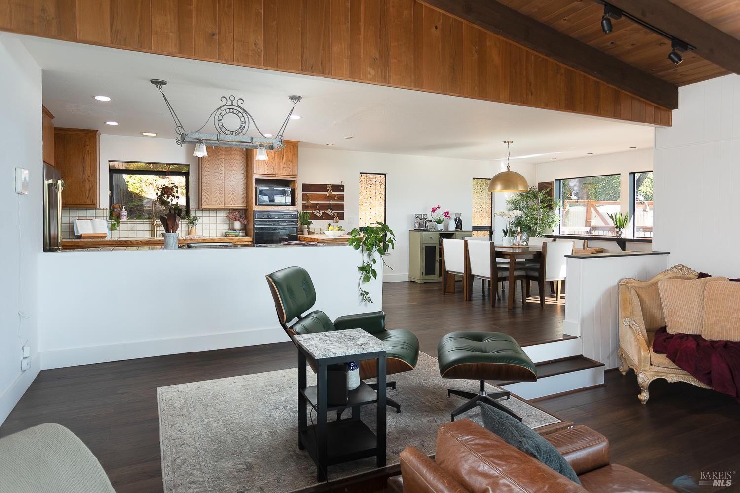 Detail Gallery Image 15 of 61 For 17090 Debbie Rd, Los Gatos,  CA 95033 - 3 Beds | 2 Baths