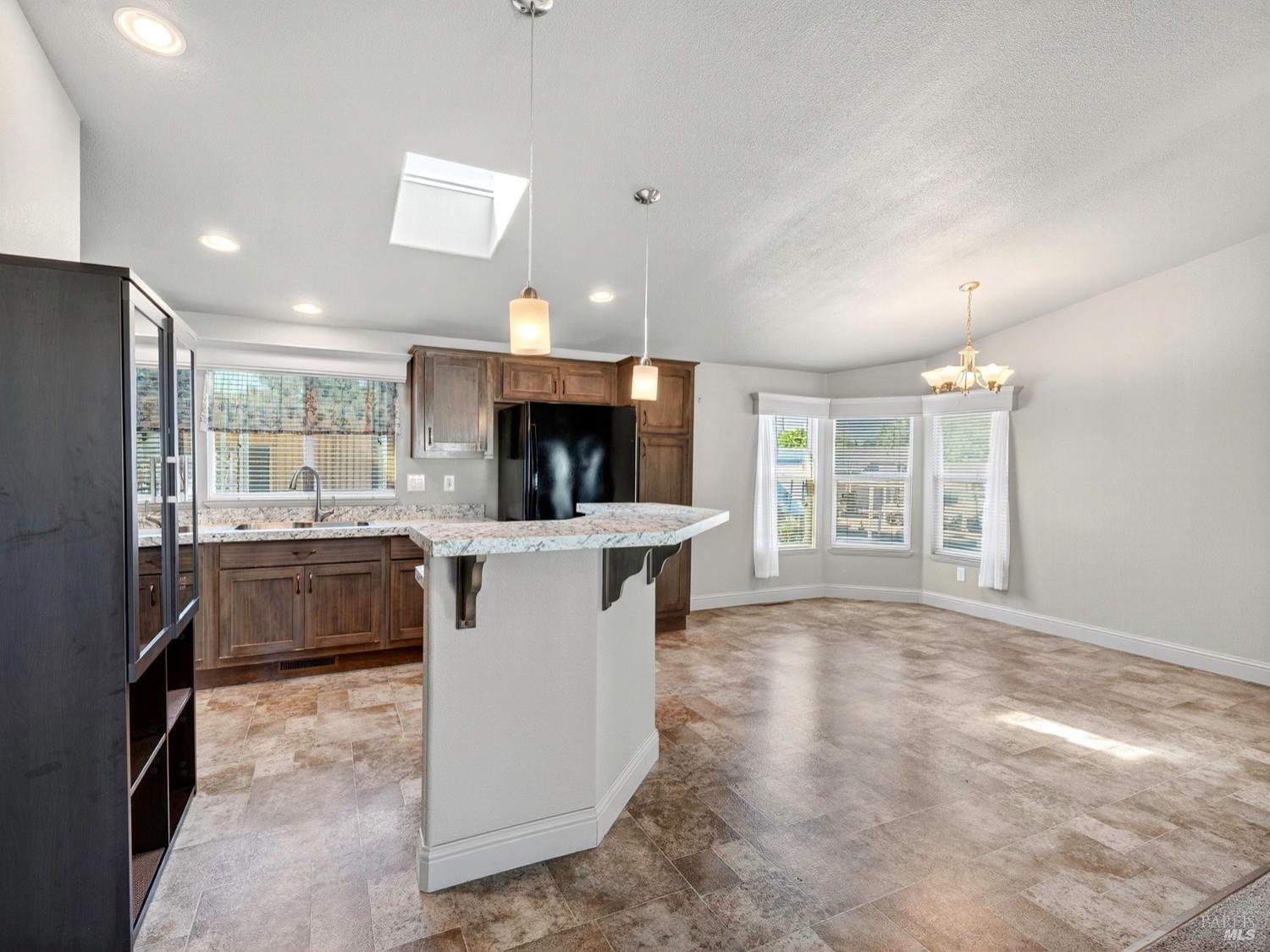 Detail Gallery Image 27 of 49 For 1154 Adrienne Way, Santa Rosa,  CA 95401 - 3 Beds | 2 Baths