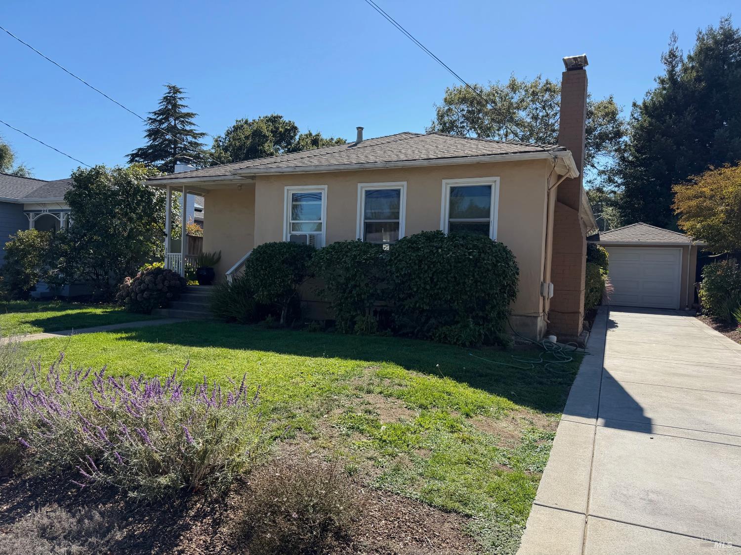 Detail Gallery Image 2 of 19 For 324 Sycamore Ave, Mill Valley,  CA 94941 - 3 Beds | 1 Baths