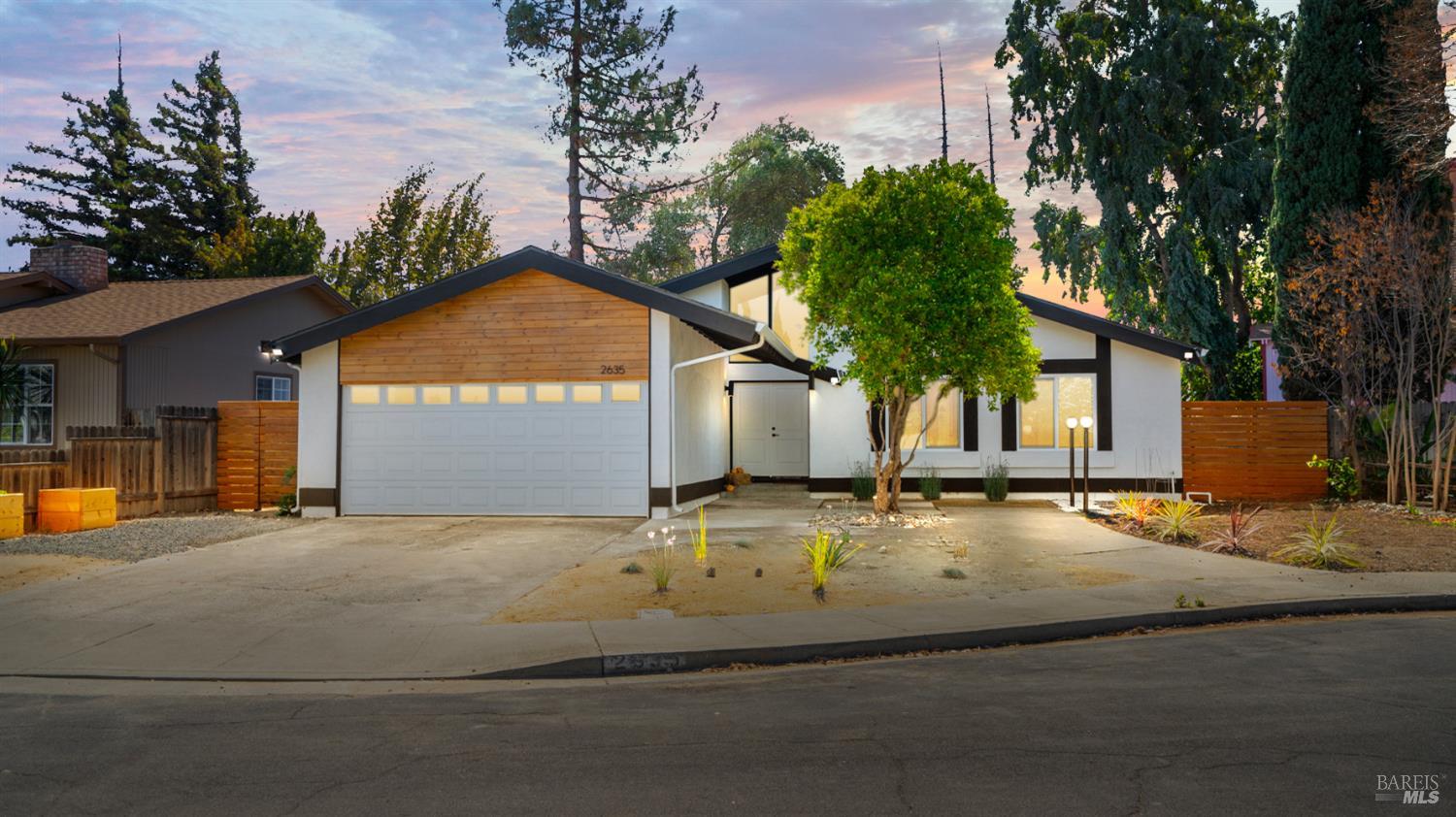 Detail Gallery Image 3 of 45 For 2635 Alvarado Ct, Fairfield,  CA 94534 - 3 Beds | 2 Baths