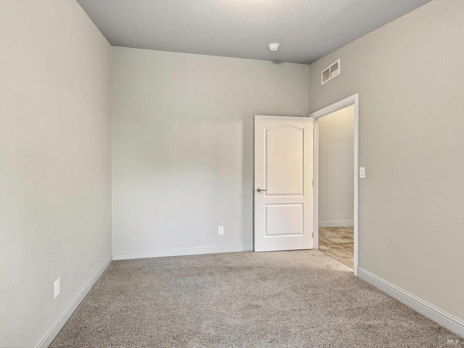 Detail Gallery Image 14 of 49 For 1154 Adrienne Way, Santa Rosa,  CA 95401 - 3 Beds | 2 Baths