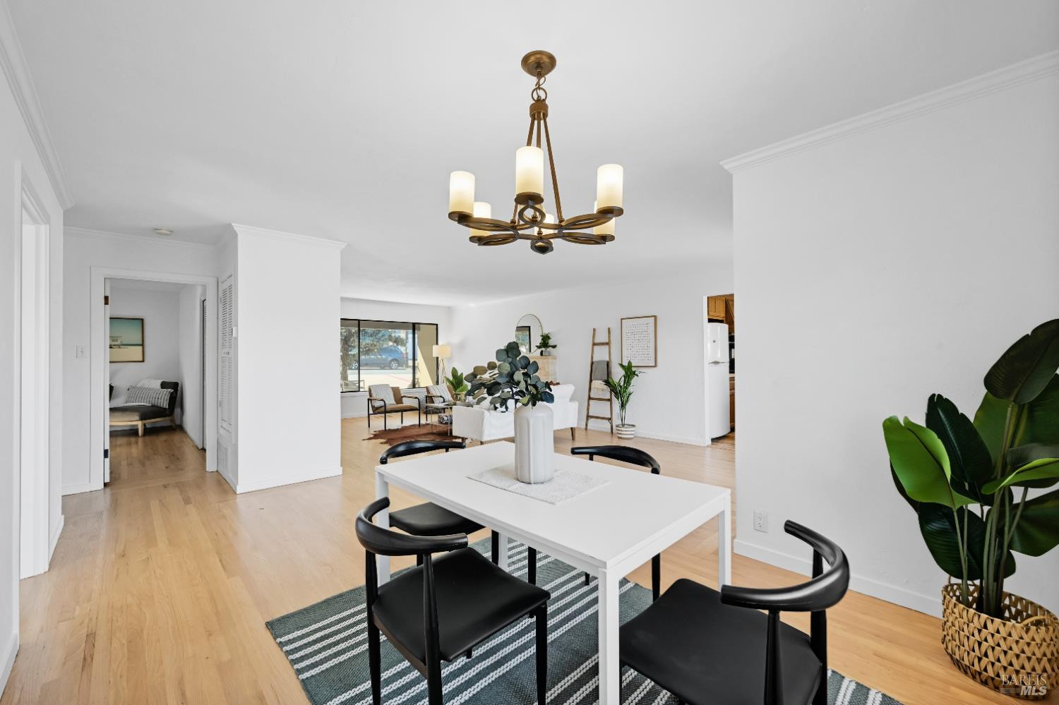 Detail Gallery Image 8 of 34 For 10 Hazel Ct, San Rafael,  CA 94901 - 3 Beds | 2 Baths