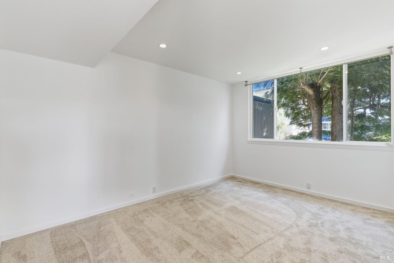 Detail Gallery Image 31 of 38 For 34 Andrew Dr #135,  Tiburon,  CA 94920 - 2 Beds | 1 Baths