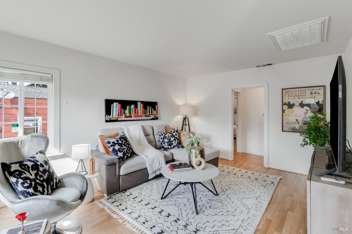 Detail Gallery Image 7 of 62 For 216 Phelan Ave, Vallejo,  CA 94590 - 3 Beds | 2 Baths