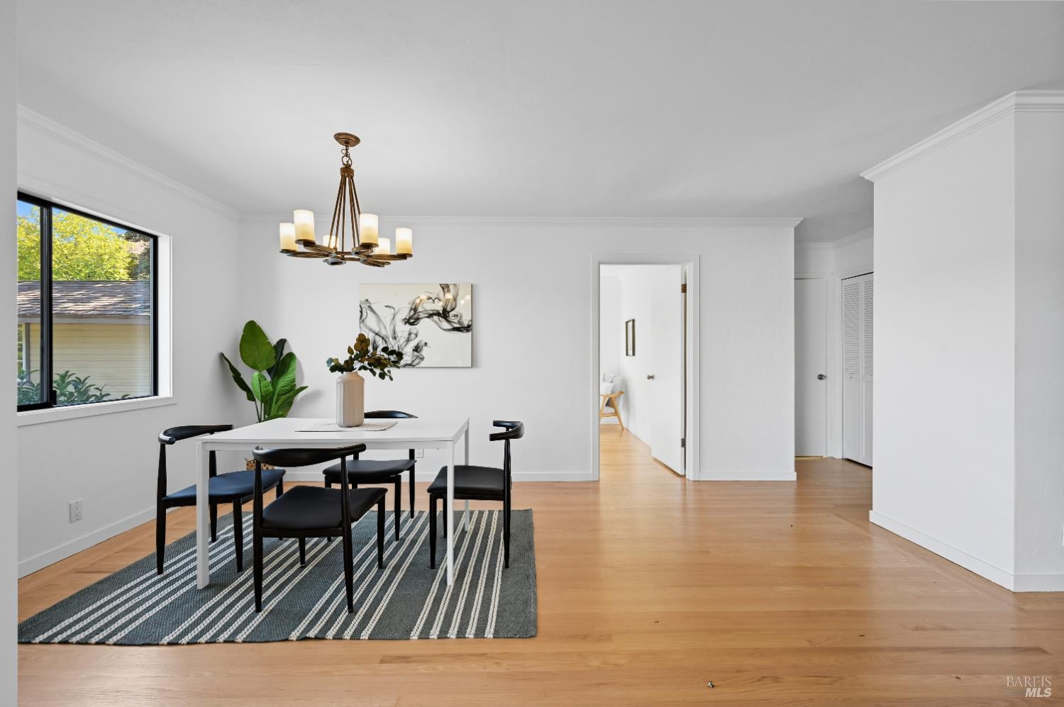 Detail Gallery Image 7 of 34 For 10 Hazel Ct, San Rafael,  CA 94901 - 3 Beds | 2 Baths