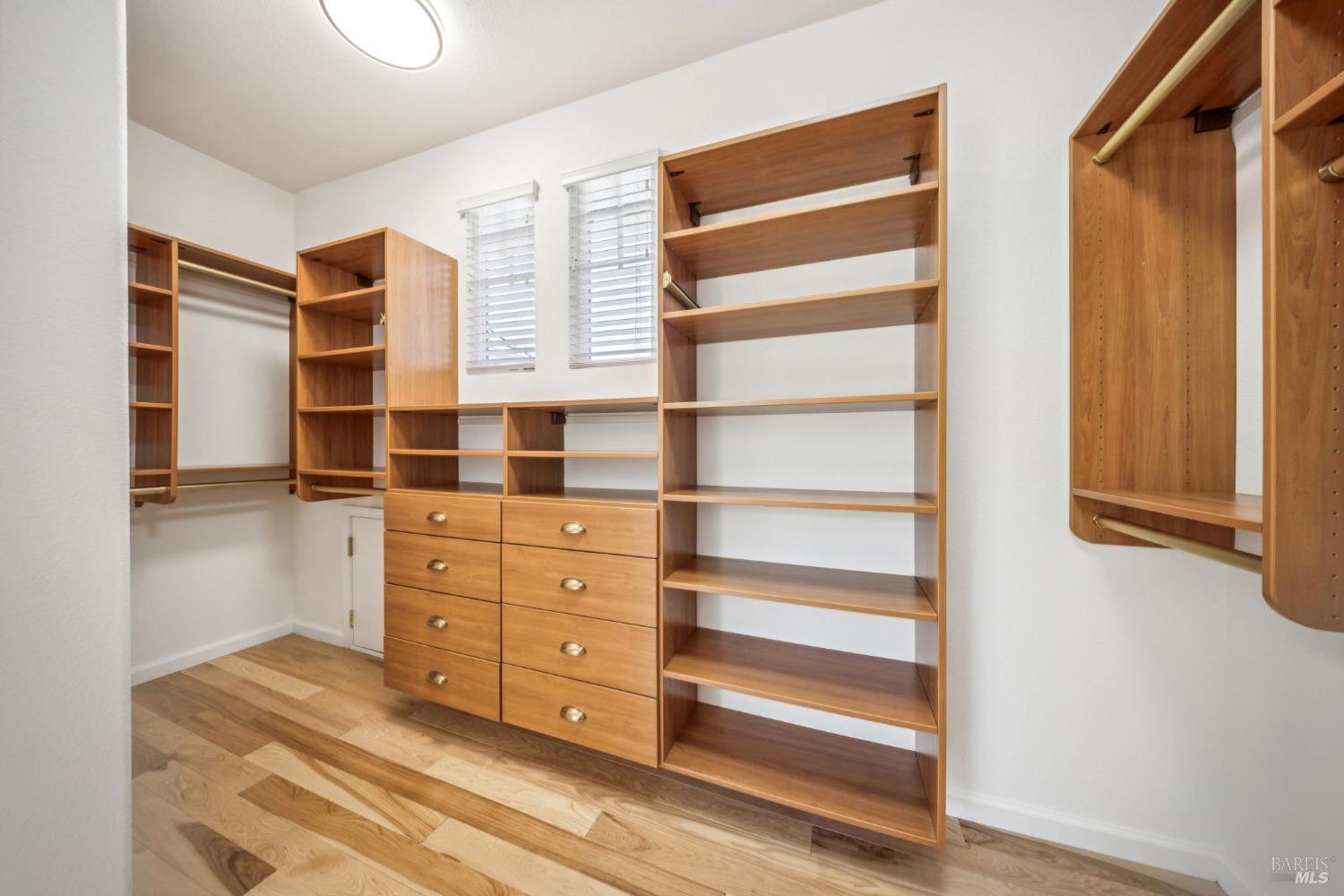 Detail Gallery Image 39 of 52 For 71 Oak Grove Dr, Novato,  CA 94949 - 4 Beds | 3/1 Baths