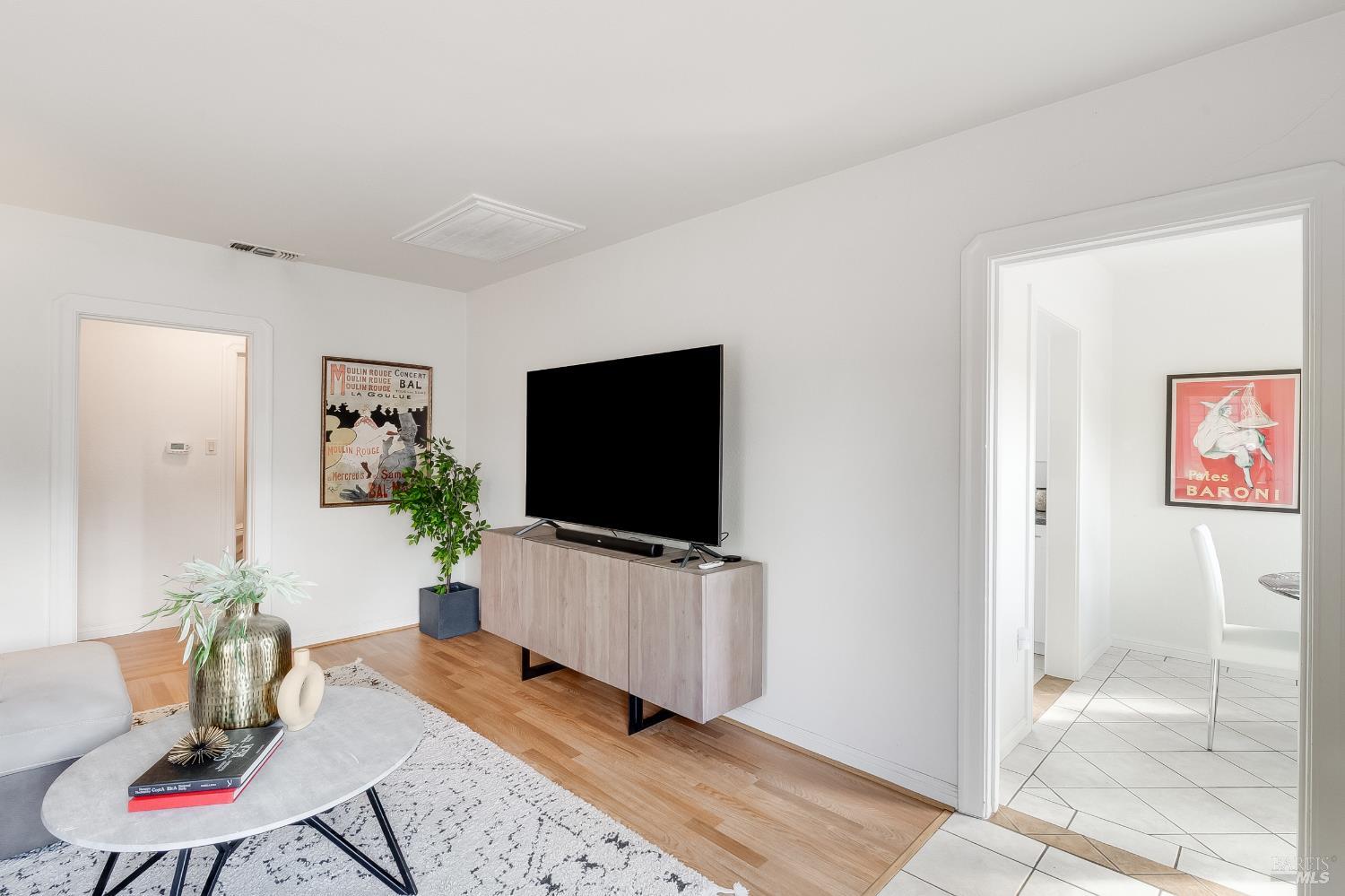 Detail Gallery Image 9 of 62 For 216 Phelan Ave, Vallejo,  CA 94590 - 3 Beds | 2 Baths