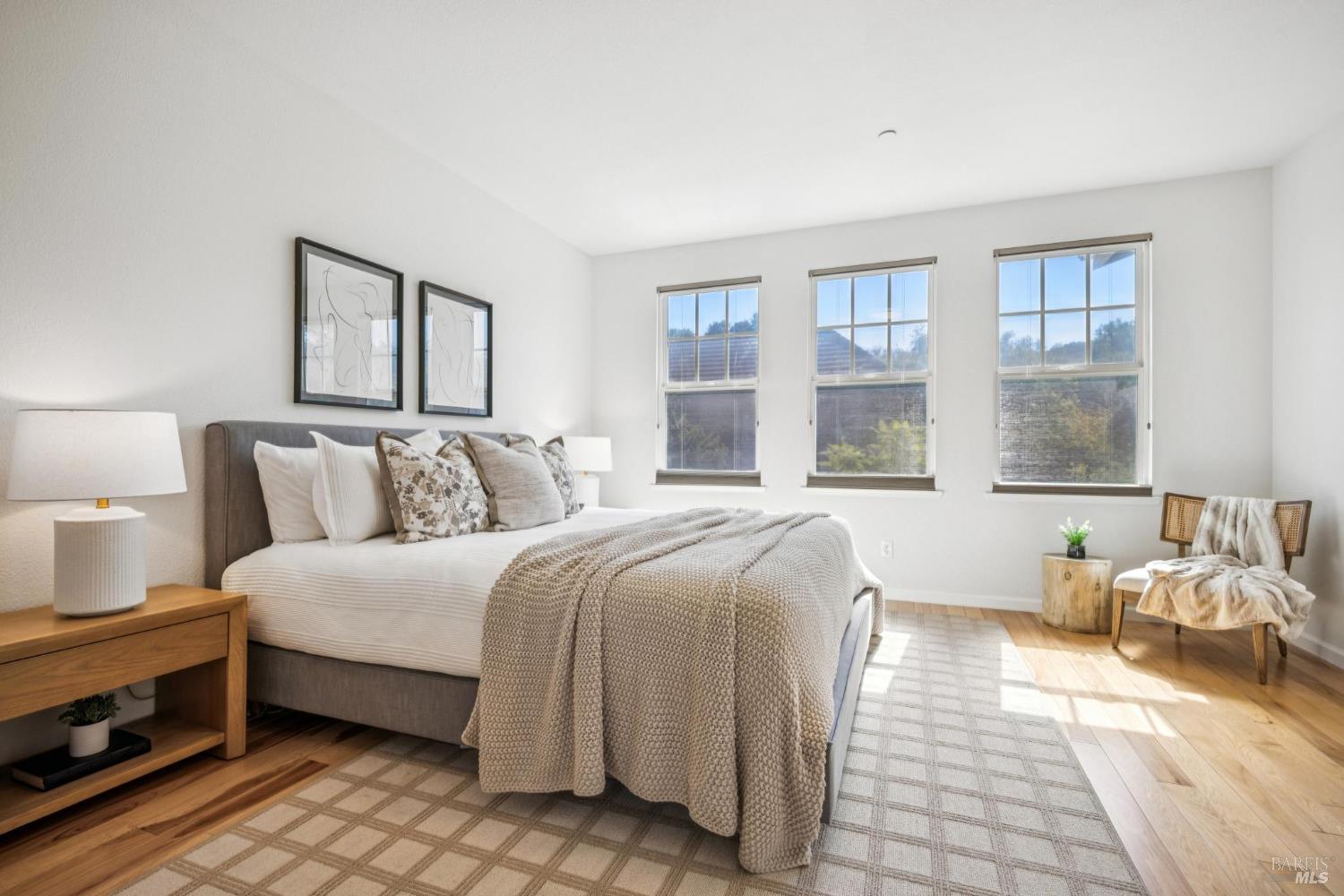 Detail Gallery Image 31 of 52 For 71 Oak Grove Dr, Novato,  CA 94949 - 4 Beds | 3/1 Baths