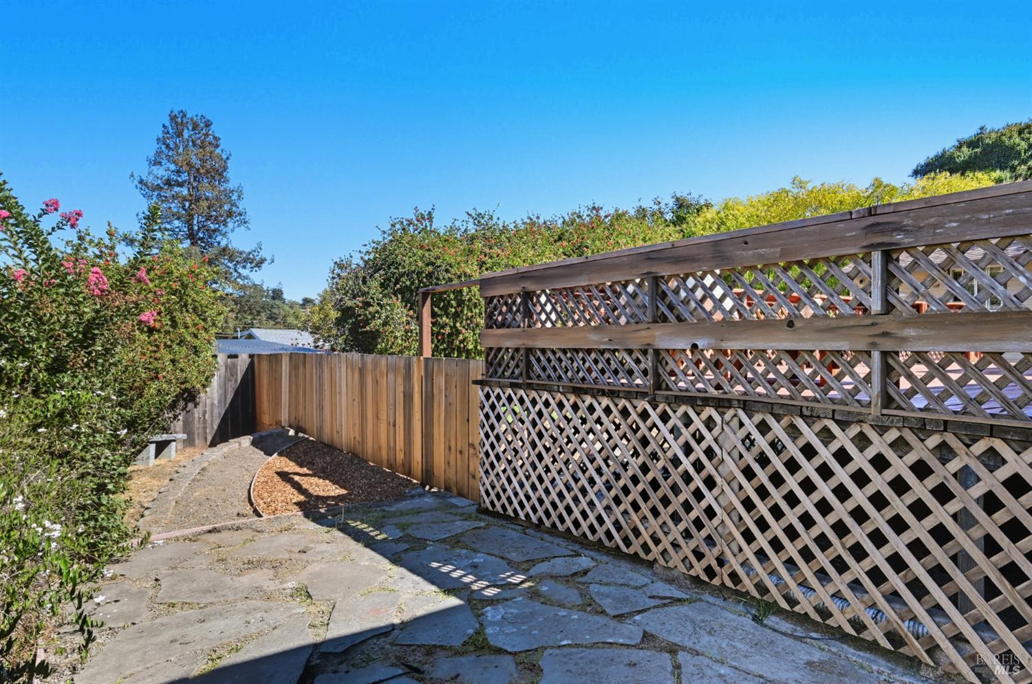 Detail Gallery Image 33 of 34 For 10 Hazel Ct, San Rafael,  CA 94901 - 3 Beds | 2 Baths