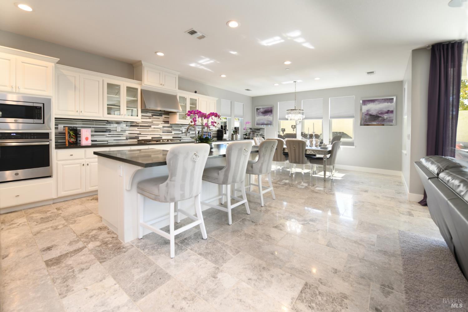 Detail Gallery Image 8 of 45 For 5305 Gather Way, Fairfield,  CA 94534 - 3 Beds | 2/1 Baths