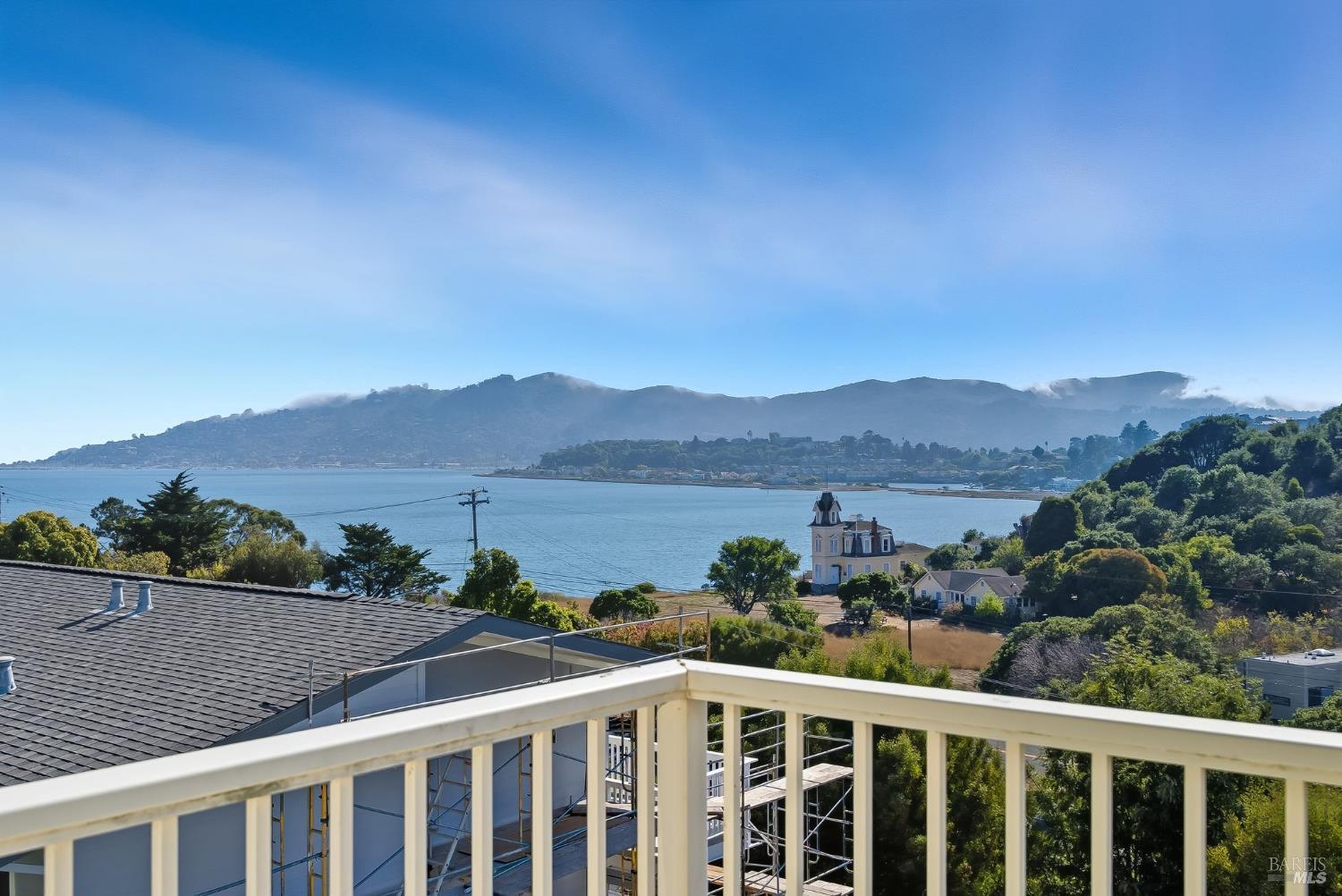 Detail Gallery Image 3 of 38 For 34 Andrew Dr #135,  Tiburon,  CA 94920 - 2 Beds | 1 Baths