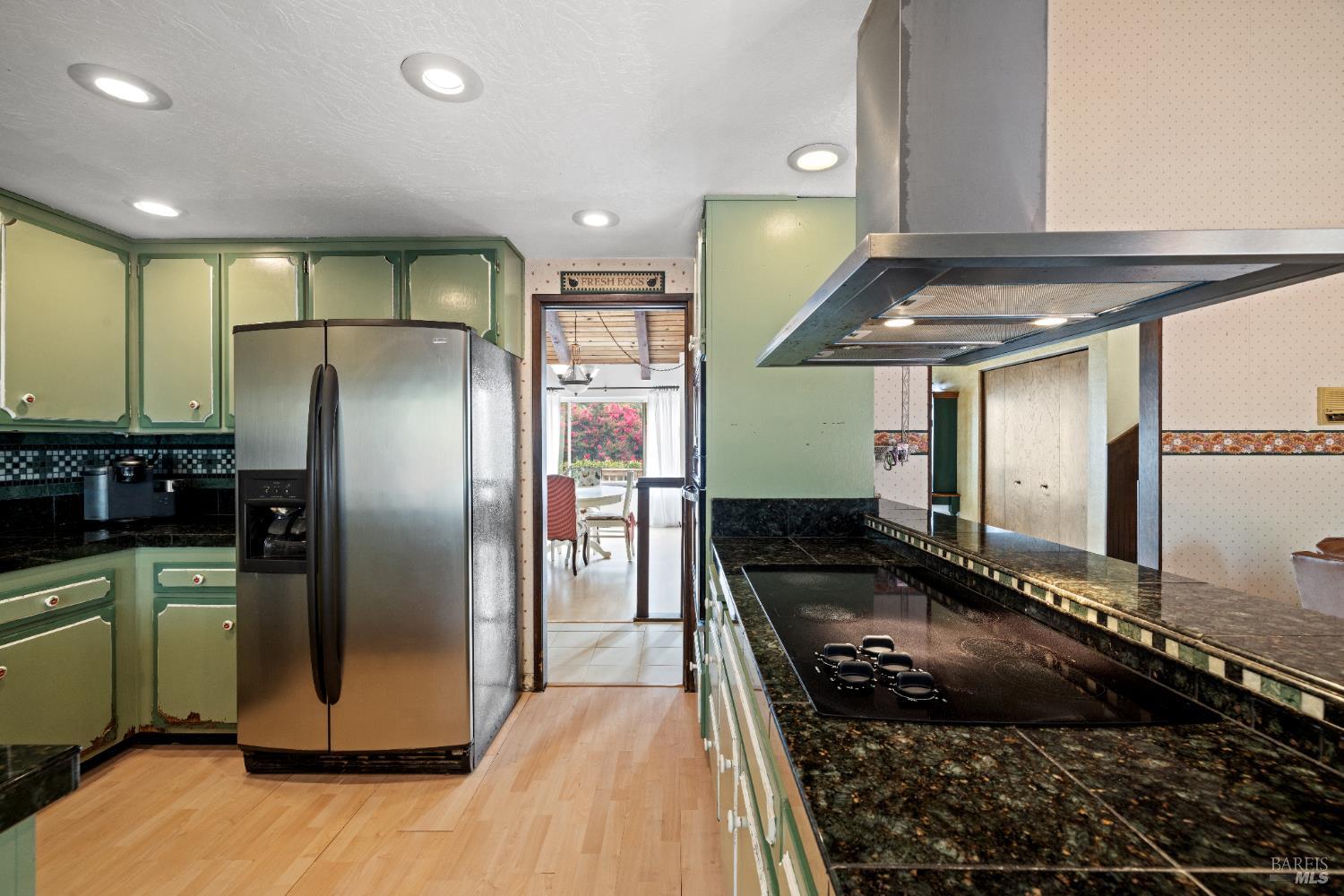 Detail Gallery Image 16 of 51 For 509 Rainsville Rd, Petaluma,  CA 94952 - 4 Beds | 2 Baths