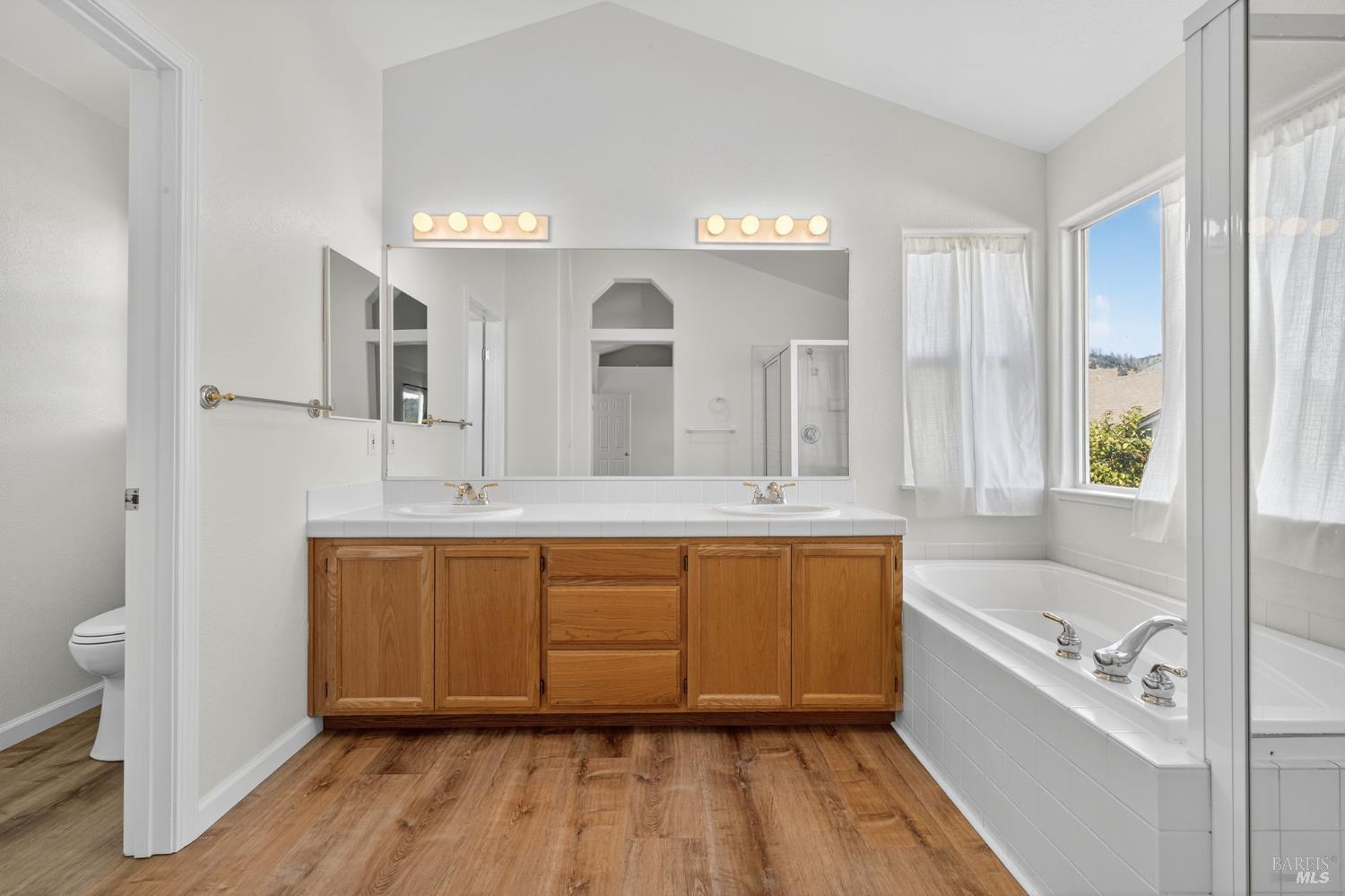 Detail Gallery Image 22 of 62 For 184 El Encanto Way, Santa Rosa,  CA 95409 - 4 Beds | 3/1 Baths