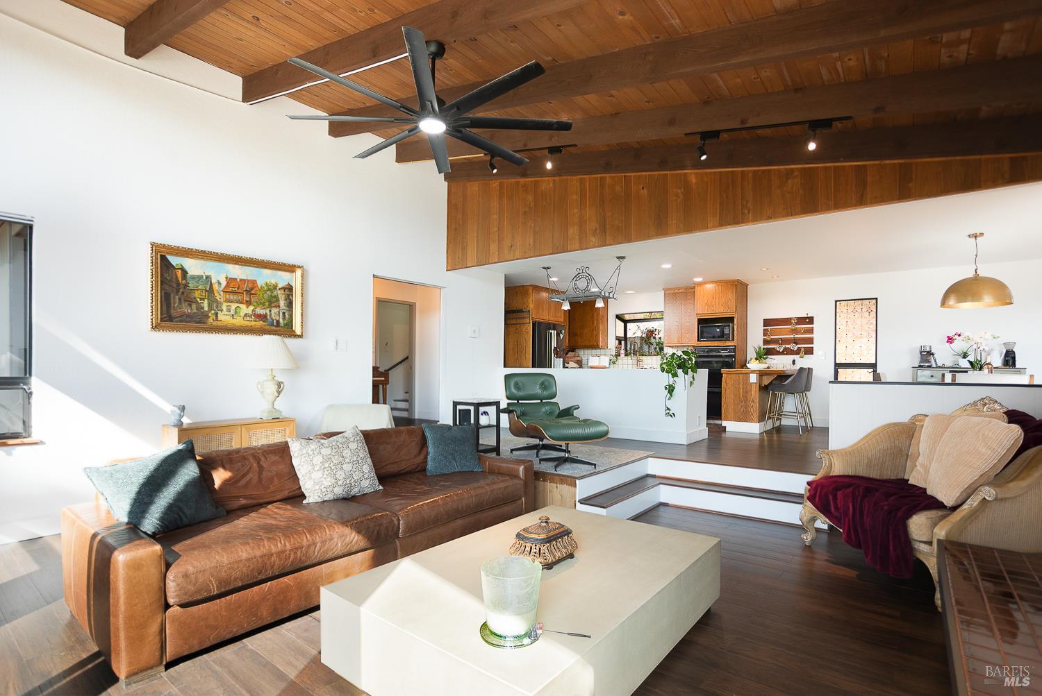 Detail Gallery Image 13 of 61 For 17090 Debbie Rd, Los Gatos,  CA 95033 - 3 Beds | 2 Baths