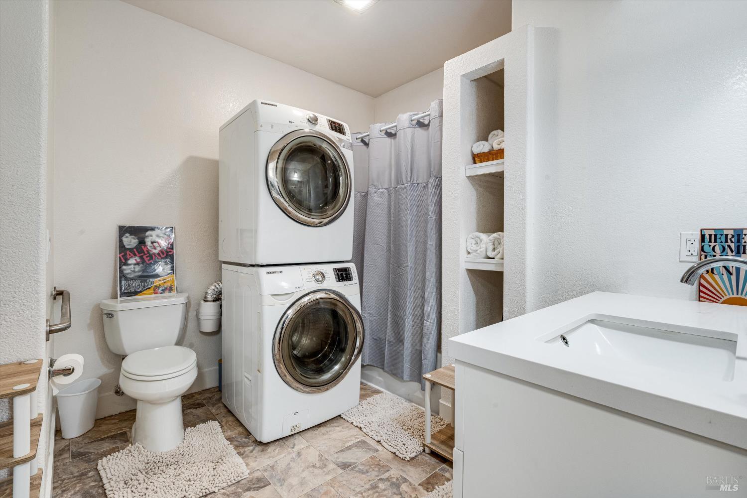 Detail Gallery Image 12 of 33 For 1171 Gravenstein Hwy, Sebastopol,  CA 95472 - – Beds | – Baths