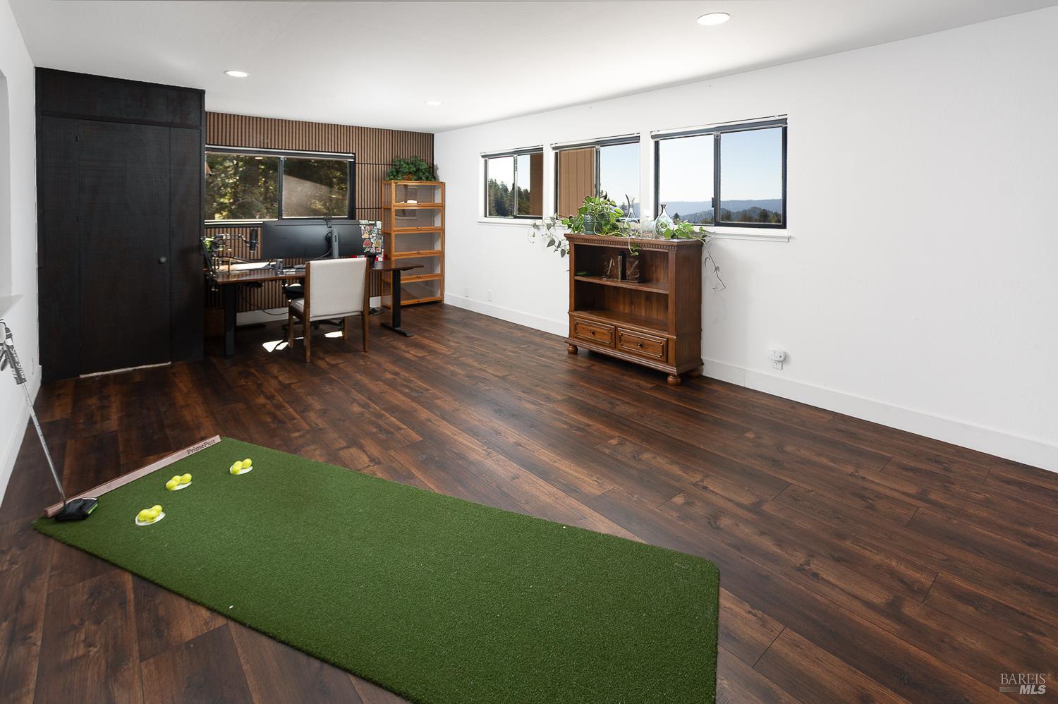 Detail Gallery Image 31 of 61 For 17090 Debbie Rd, Los Gatos,  CA 95033 - 3 Beds | 2 Baths