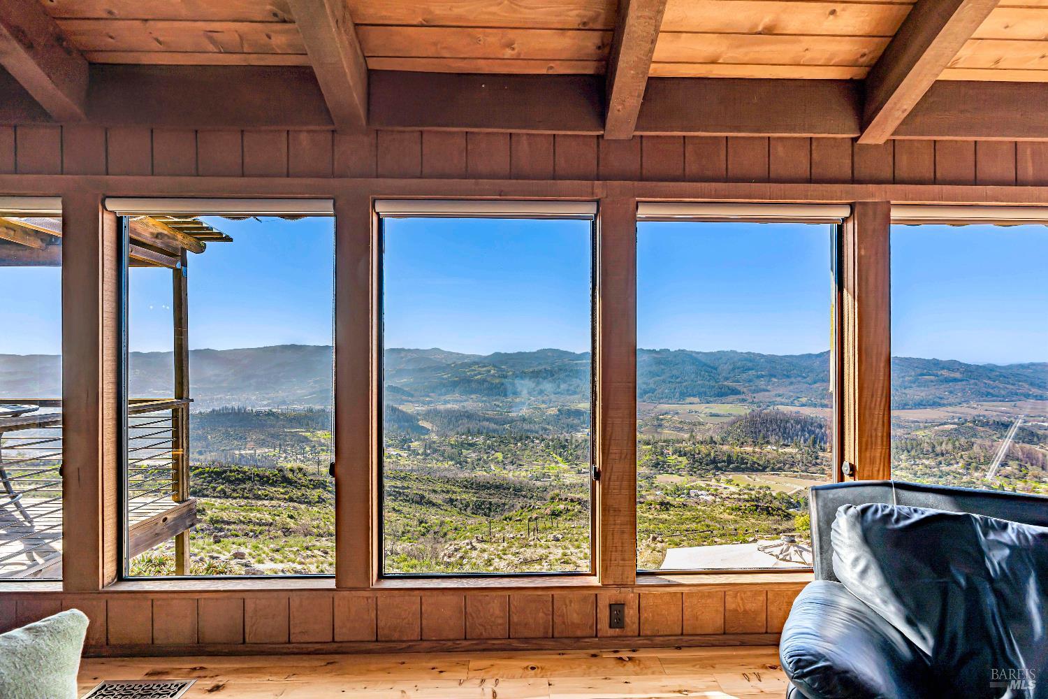 Detail Gallery Image 15 of 52 For 1180 Crestmont Dr, Angwin,  CA 94508 - 4 Beds | 3 Baths