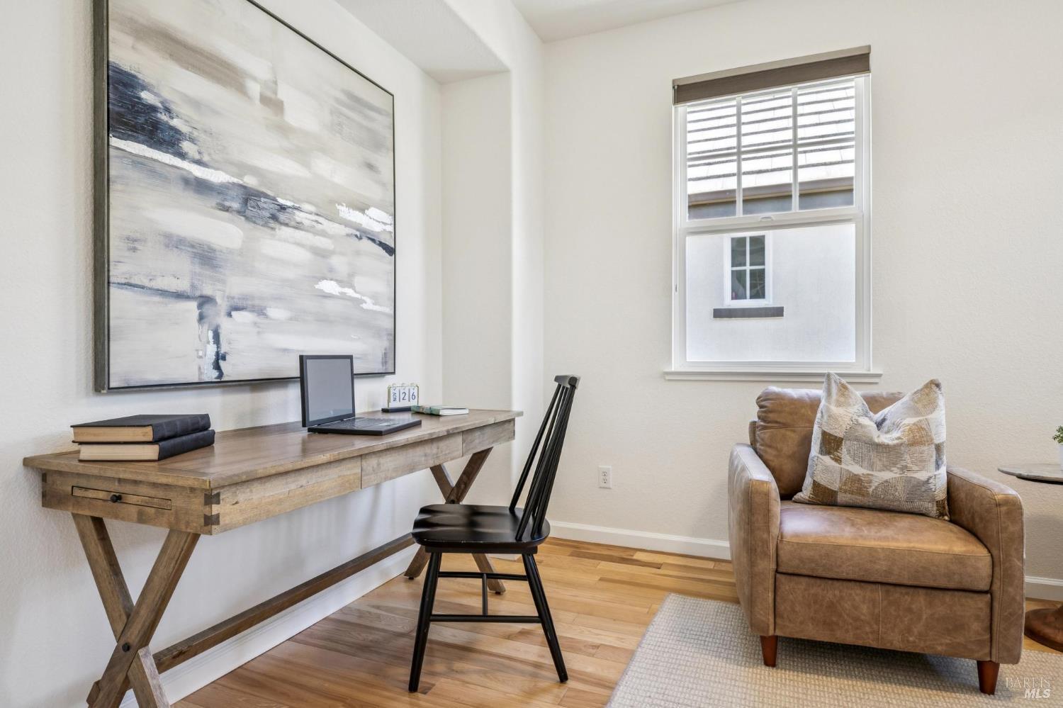 Detail Gallery Image 32 of 52 For 71 Oak Grove Dr, Novato,  CA 94949 - 4 Beds | 3/1 Baths