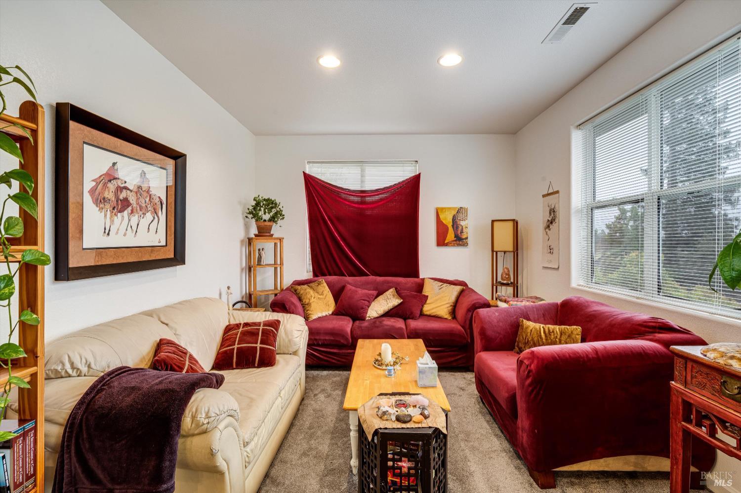 Detail Gallery Image 18 of 33 For 1171 Gravenstein Hwy, Sebastopol,  CA 95472 - – Beds | – Baths