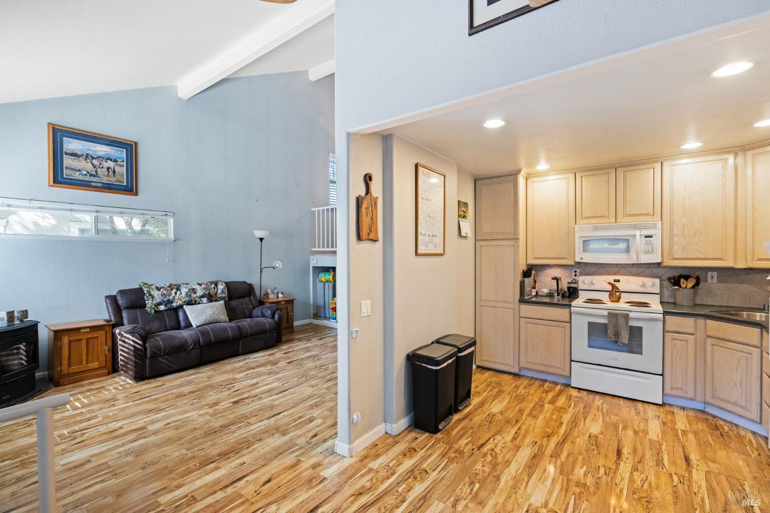 Detail Gallery Image 15 of 28 For 6469 Meadow Pines Ave, Rohnert Park,  CA 94928 - 2 Beds | 1/1 Baths