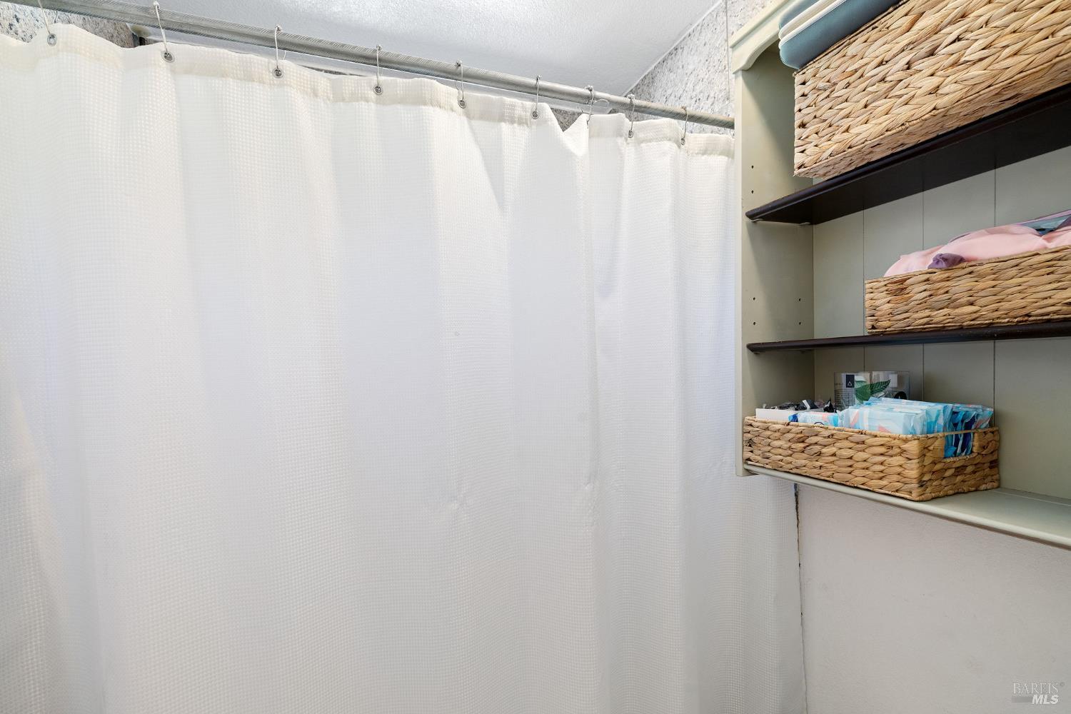 Detail Gallery Image 18 of 28 For 6469 Meadow Pines Ave, Rohnert Park,  CA 94928 - 2 Beds | 1/1 Baths